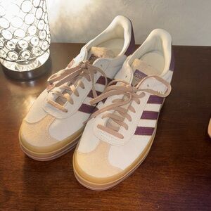 Adidas Women's Beige and Plum Sneakers